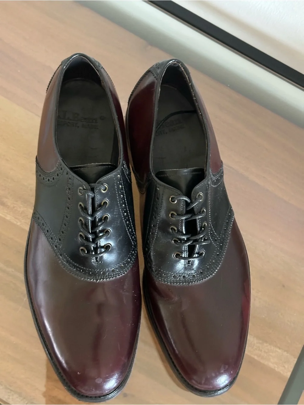L.L. Bean Men’s Size 13 C Narrow Burgundy Black Leather Oxford Dress Shoe Vibram